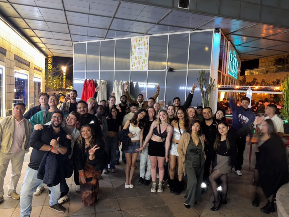 Barcelona Pub Crawl by KING The Best Party Tour + VIP Club Entry