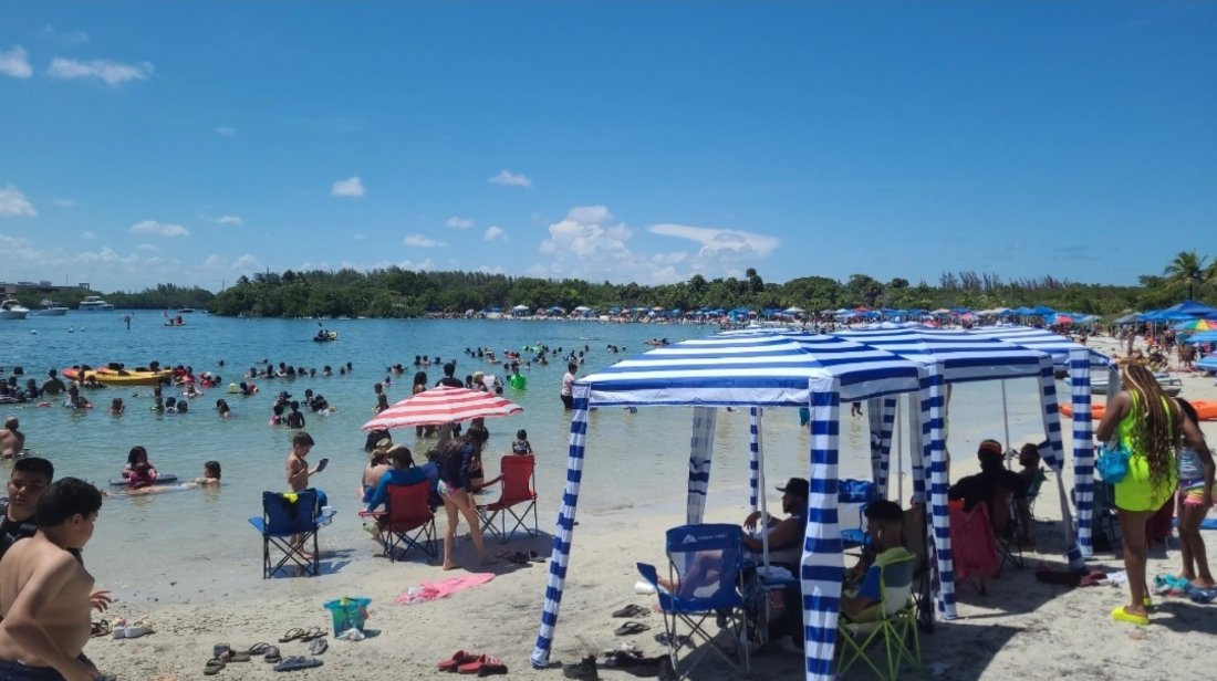Beach Cabanas With Music