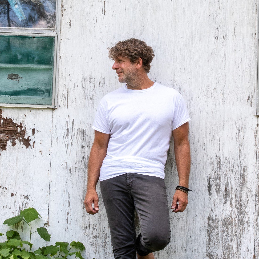 Billy Currington featuring Owen Riegling