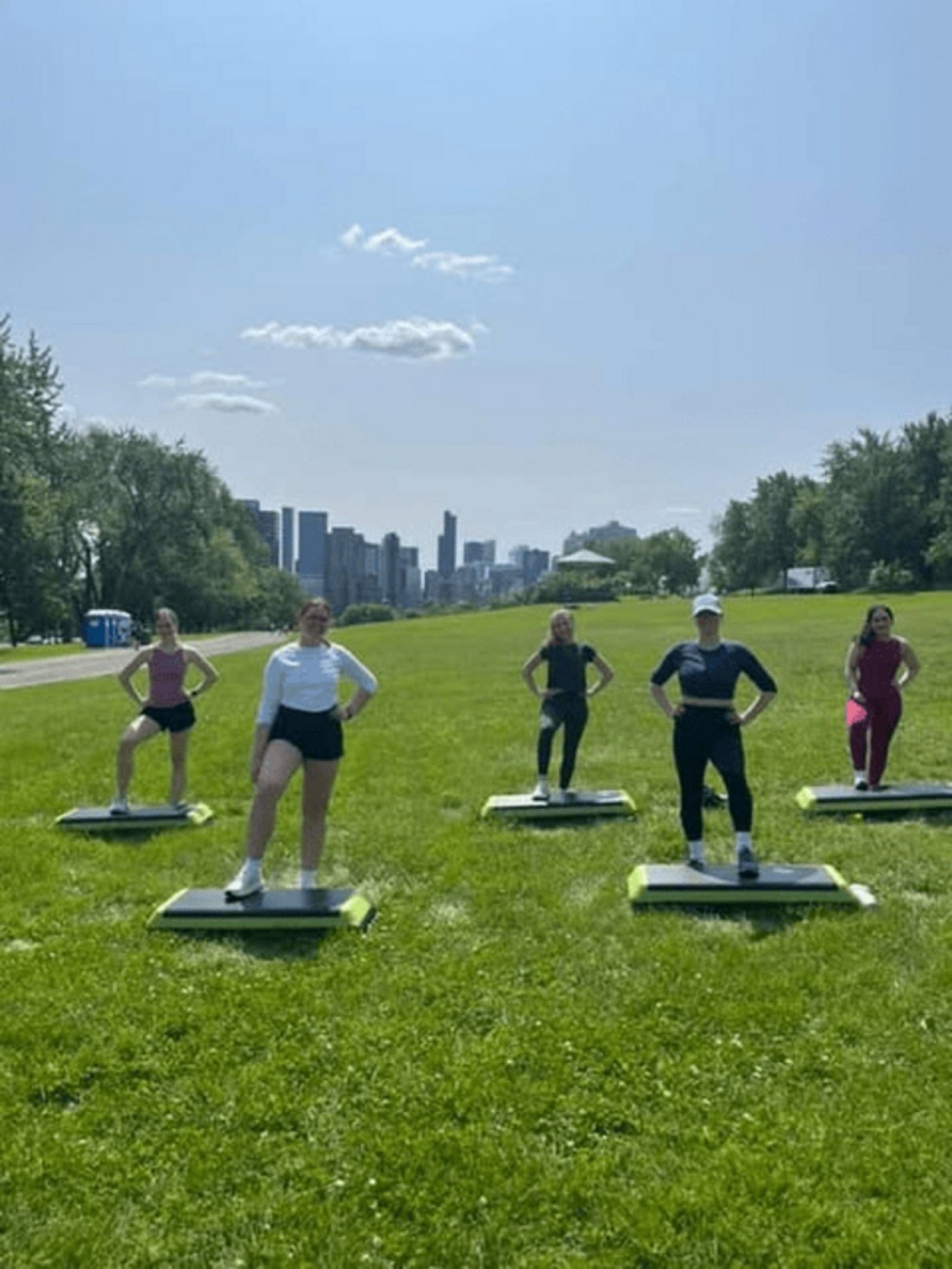 \ud83c\udf33Parc La Fontaine |\ud83c\udfcb\ufe0f\u200d\u2640\ufe0fStep Class A\u00e9robique |\ud83c\udf1ePlein Air