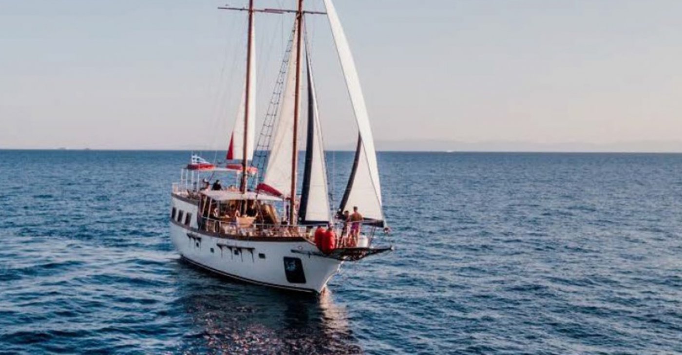 \ud83c\udff4\u200d\u2620\ufe0f Pirates of the Saronic, \u03b7 \u03b1\u03c0\u03cc\u03bb\u03c5\u03c4\u03b7 \u03b8\u03b1\u03bb\u03ac\u03c3\u03c3\u03b9\u03b1 \u03b1\u03c0\u03cc\u03b4\u03c1\u03b1\u03c3\u03b7.