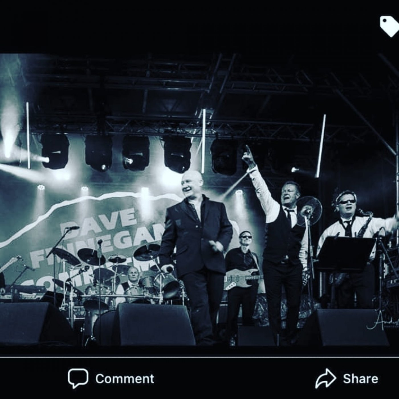 THE COMMITMENTS LIVE IN DUNDEE