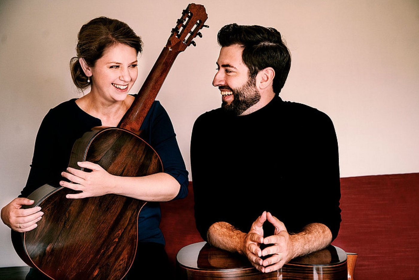 Kytara z\u00e1\u0159\u00ed: Artis Guitar Duo
