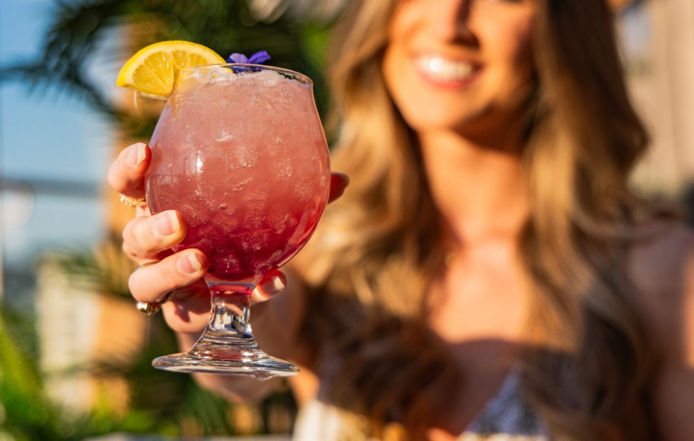 MERCHANT & TRADE CELEBRATES CHARLOTTE PRIDE WITH A CLASSIC GIRL DINNER