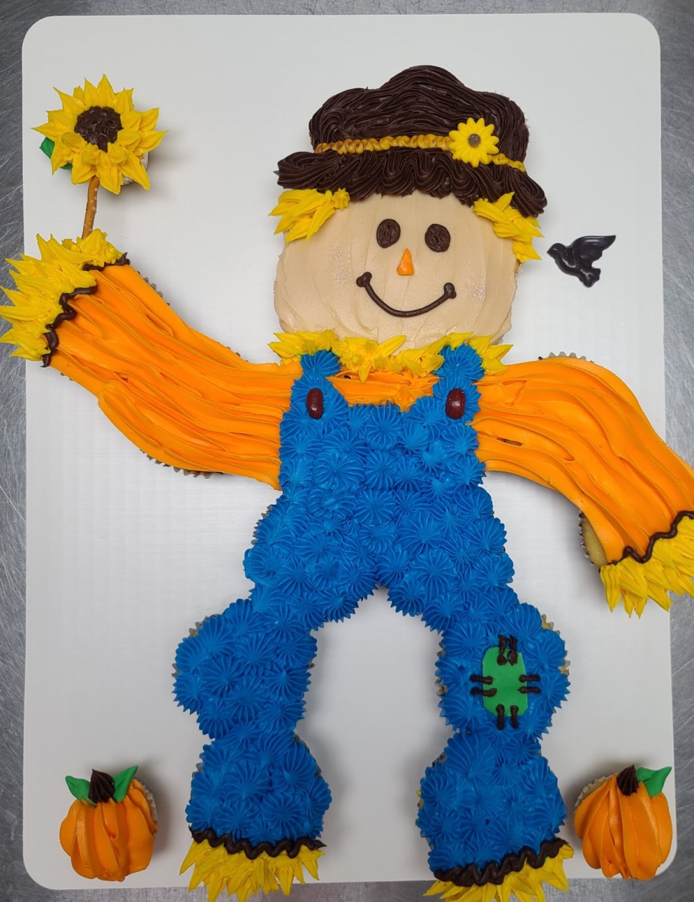 Pull-Apart Cupcake Scarecrow Workshop
