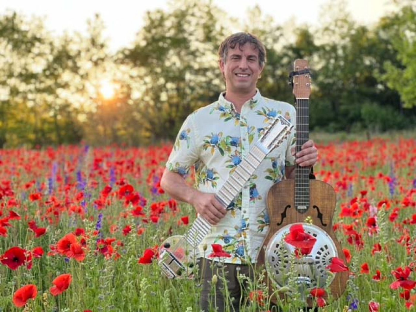 An Hawaiian Christmas with CarolinAloha fearing Billy Cardine