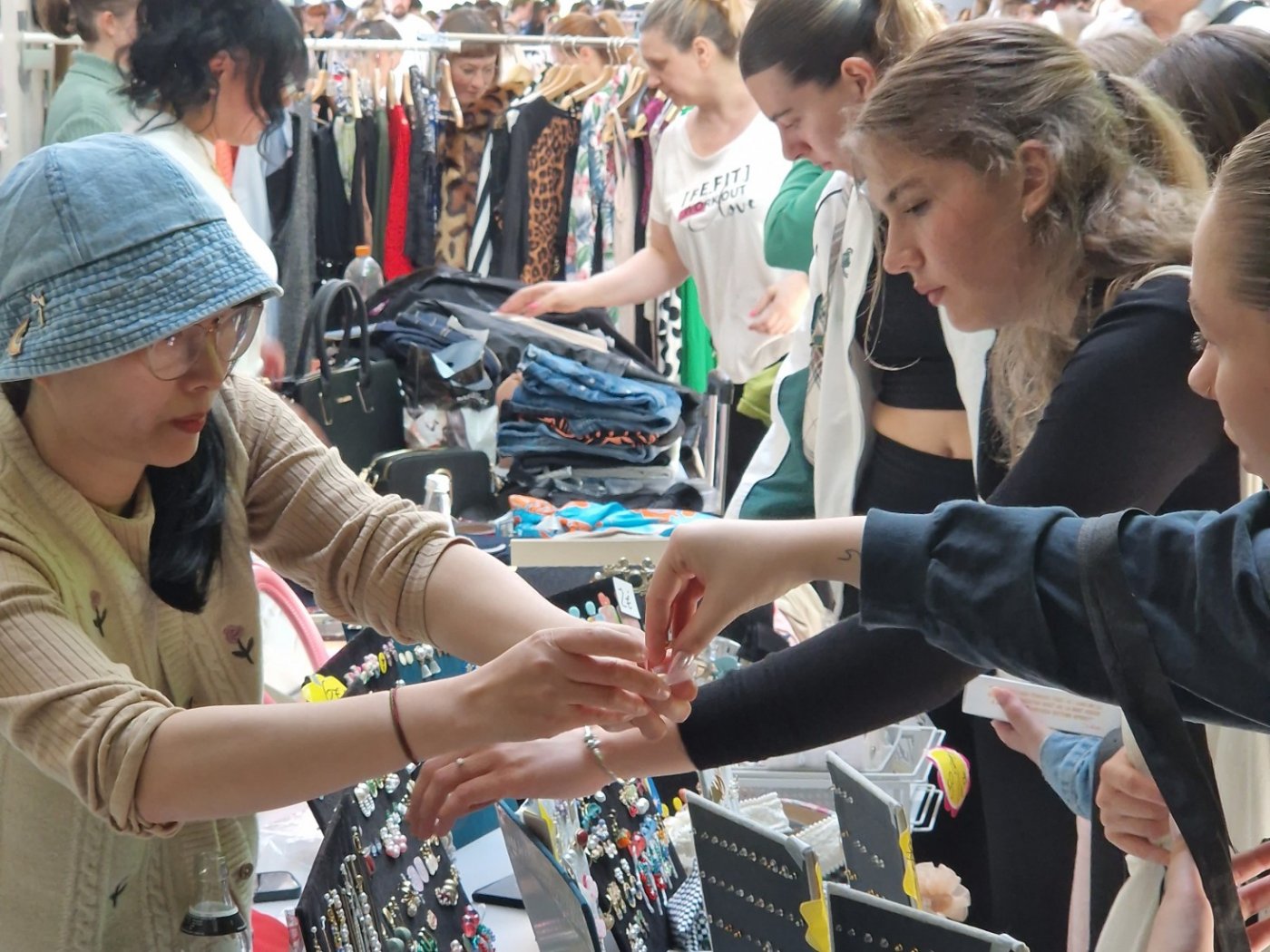  M\u00e4dchenflohmarkt Beauty Jungle Berlin