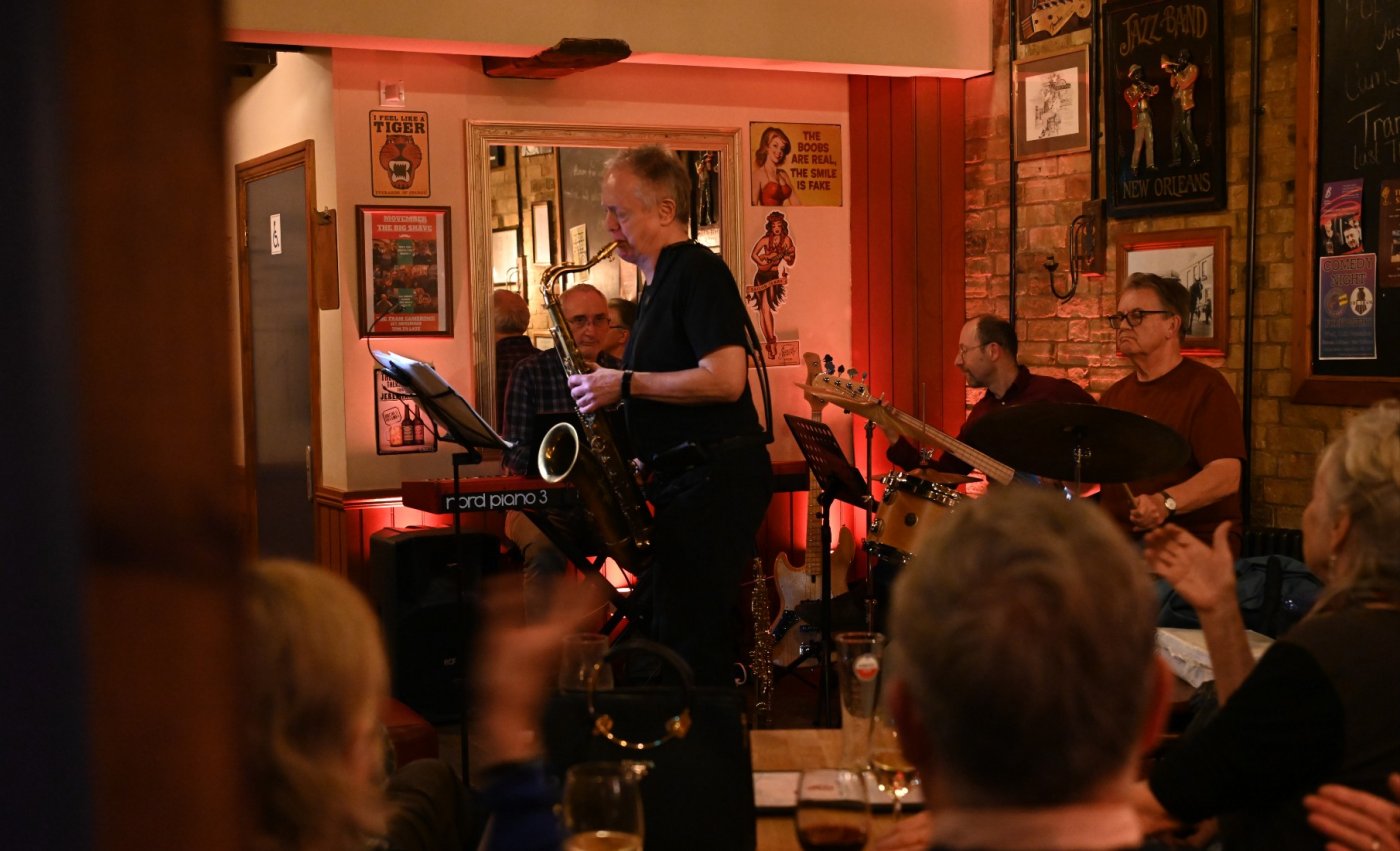 WEEKLY Sunday Jazz w Andy Bowie 4tet