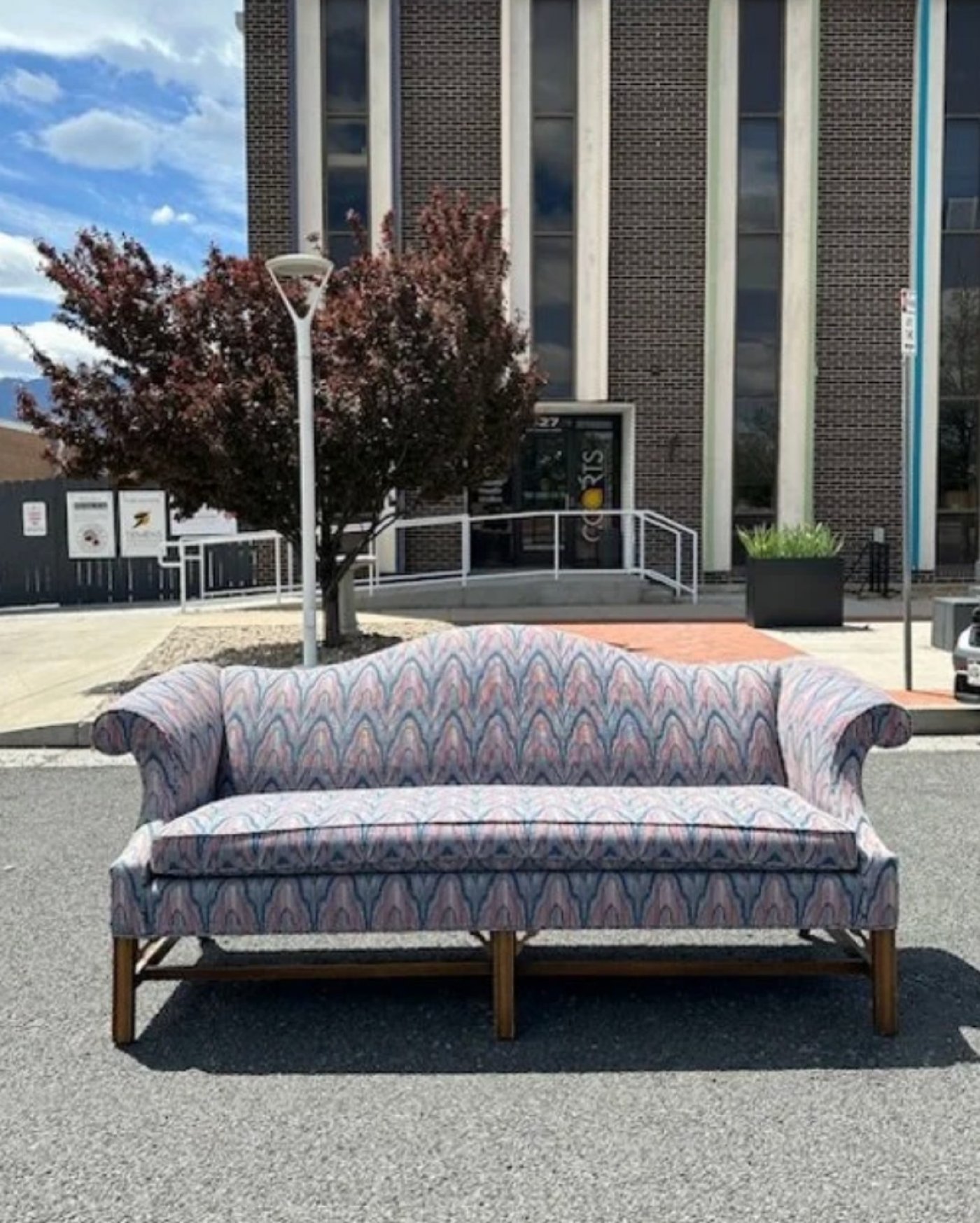 SOFA KING ABSTRACT