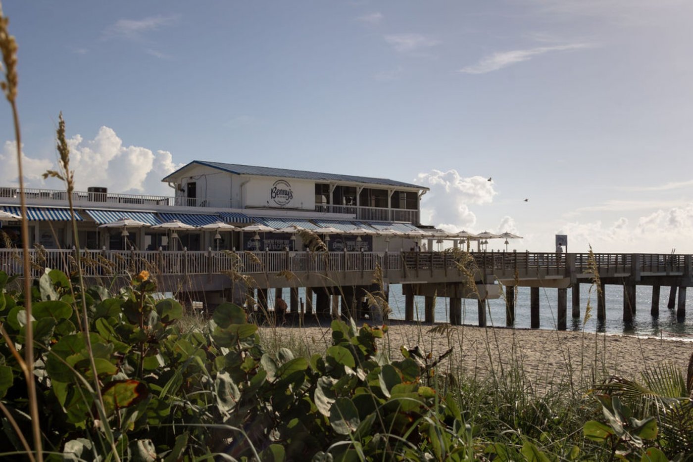 Community Beach Clean-Up with Benny\u2019s on the Beach & Loggerhead Marinelife Center