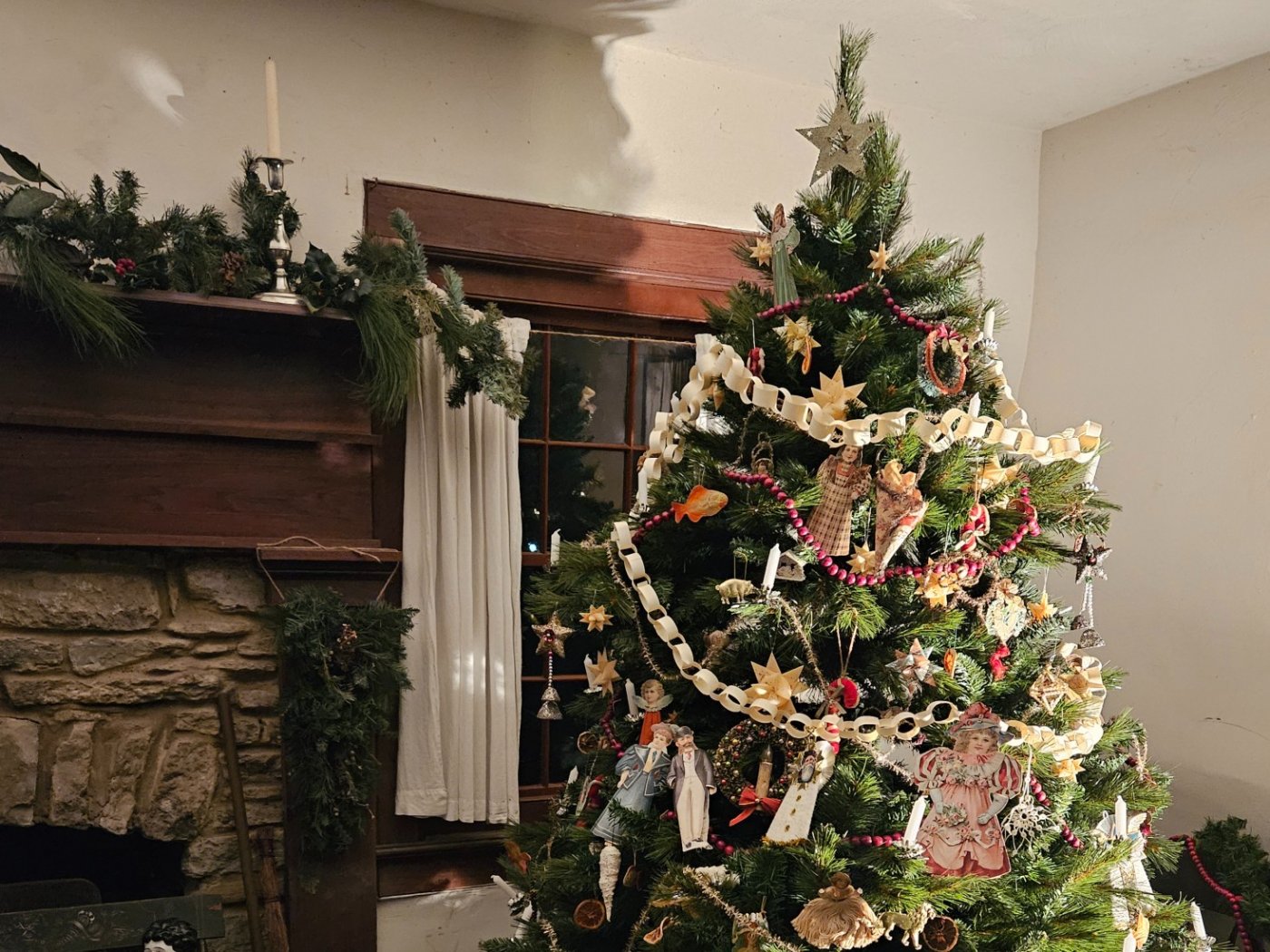 Holly & Hearth Night