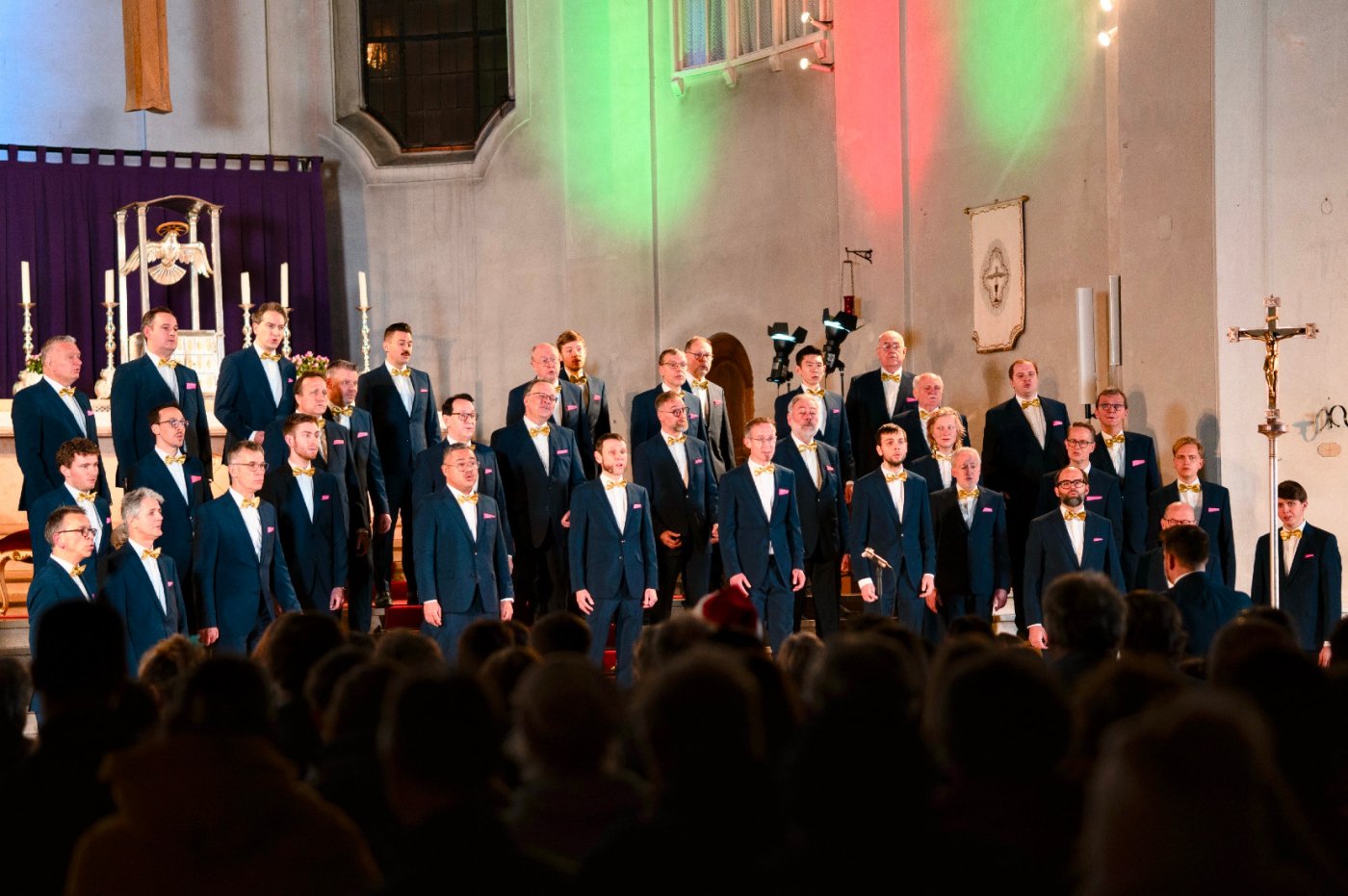 Herrenbesuch Benefizkonzert \u201cZauber der Weihnacht"