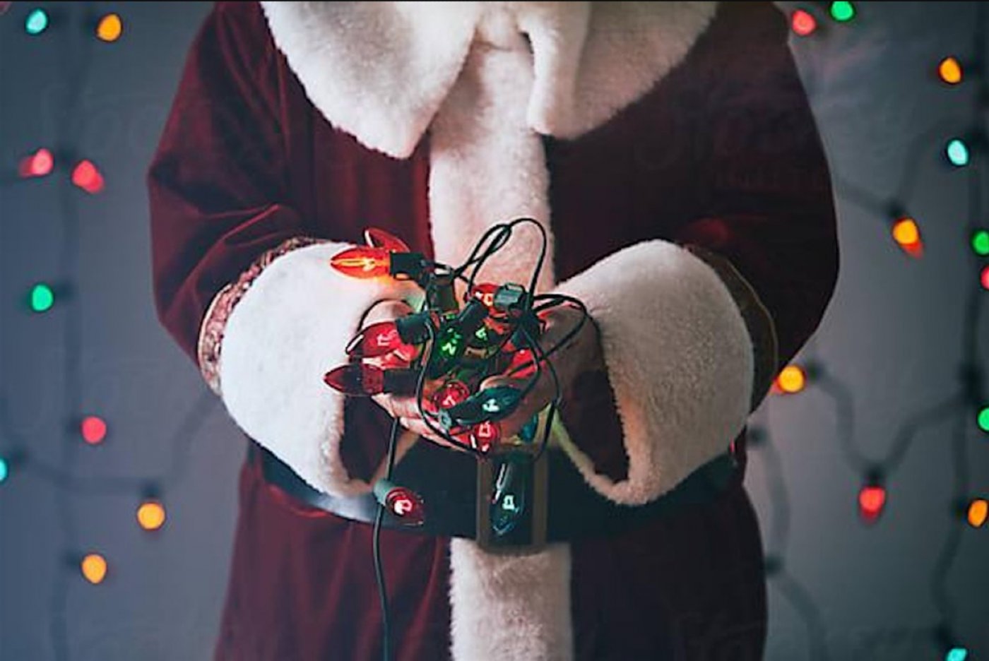 Experience the Magic: Santa's Grand Arrival 