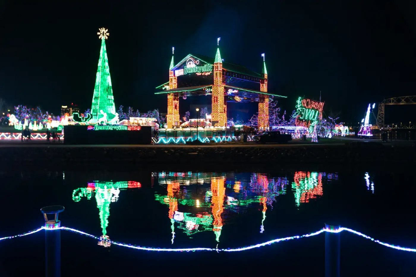 Bentleyville \u201cTour of Lights\u201d 2025 