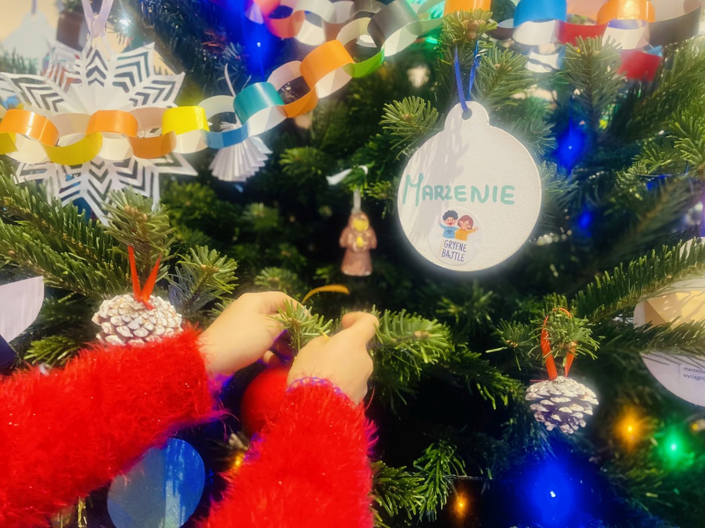 Warsztaty ozdabiania \u015bwi\u0105tecznych piernik\u00f3w z "Gryfnymi Bajtlami" w PH Arena 